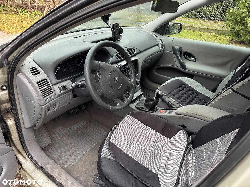 Renault Laguna ver-1-8-16v-impulsion - 4