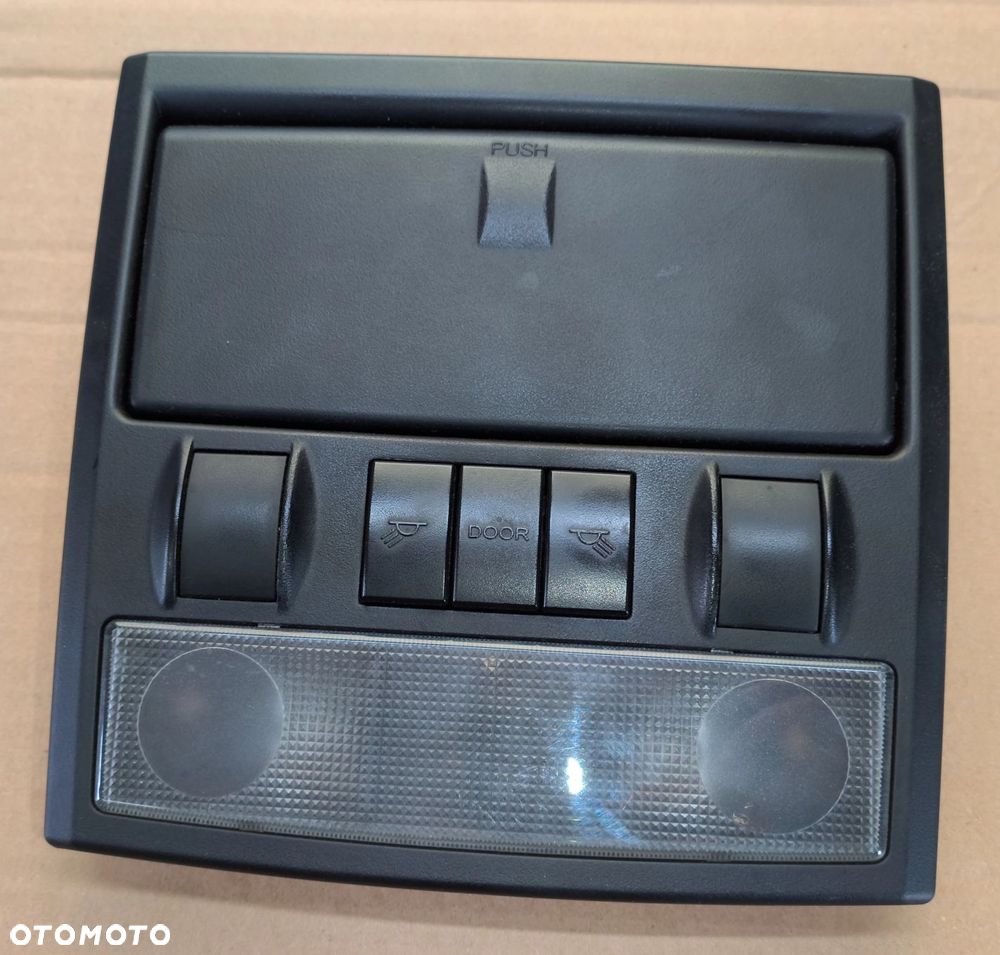 Coupe II lampka sufitowa schowek Tiburon Hyundai - 1