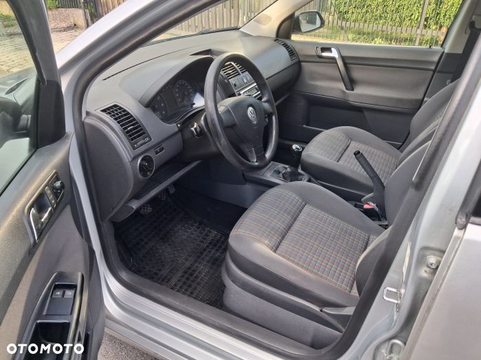 Volkswagen Polo - 3