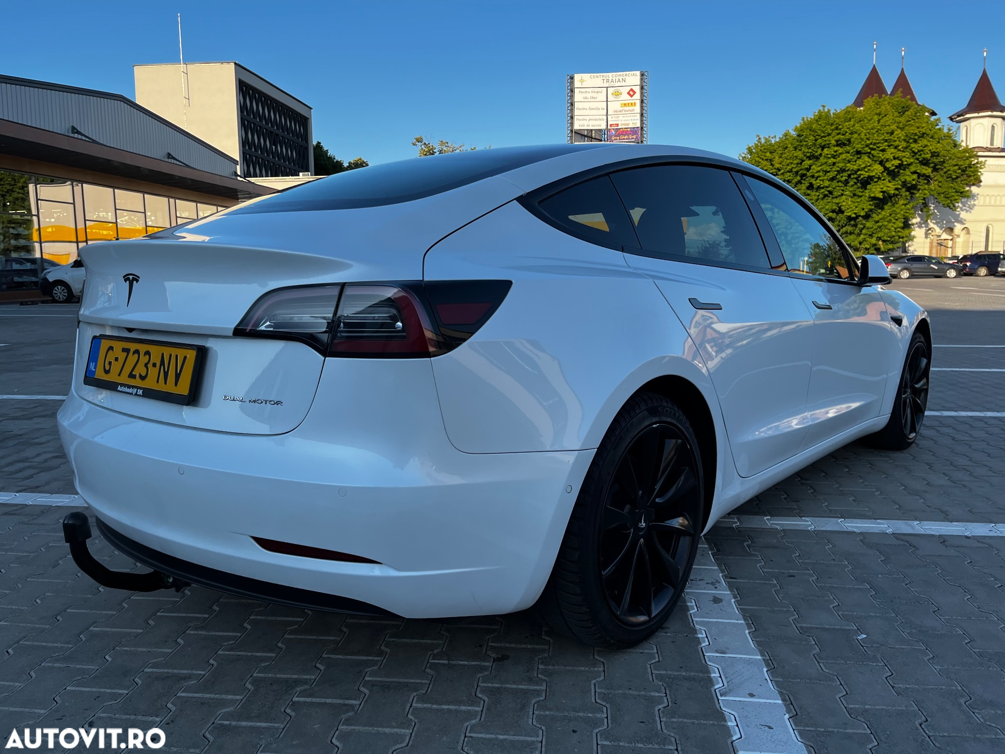 Tesla Model 3 - 6