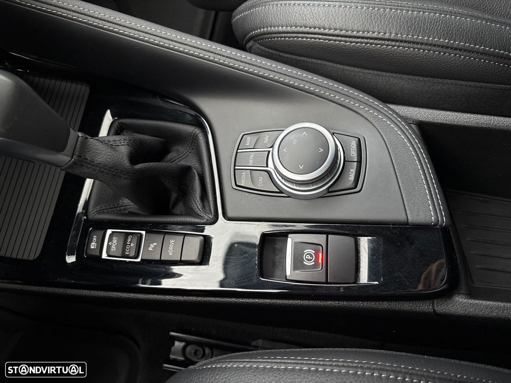 BMW X2 25 e xDrive Pack M - 37