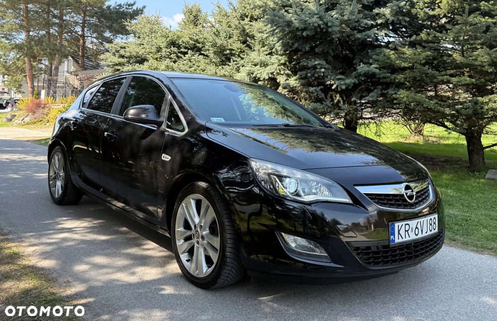 Opel Astra 1.4 Turbo Cosmo - 4