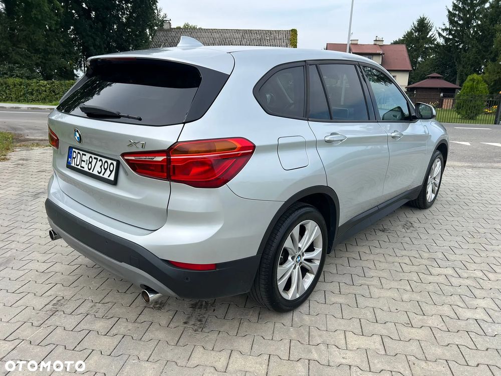 BMW X1 xDrive25d Advantage sport - 4