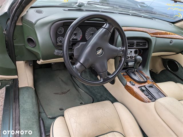Aston Martin DB7 - 9