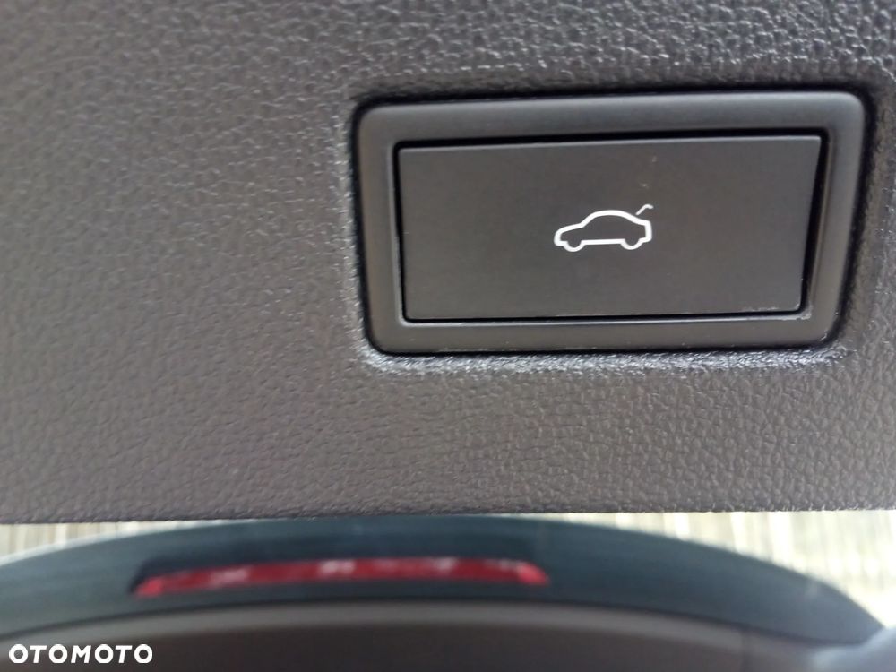 Volkswagen T-Roc 2.0 TDI SCR Style - 8