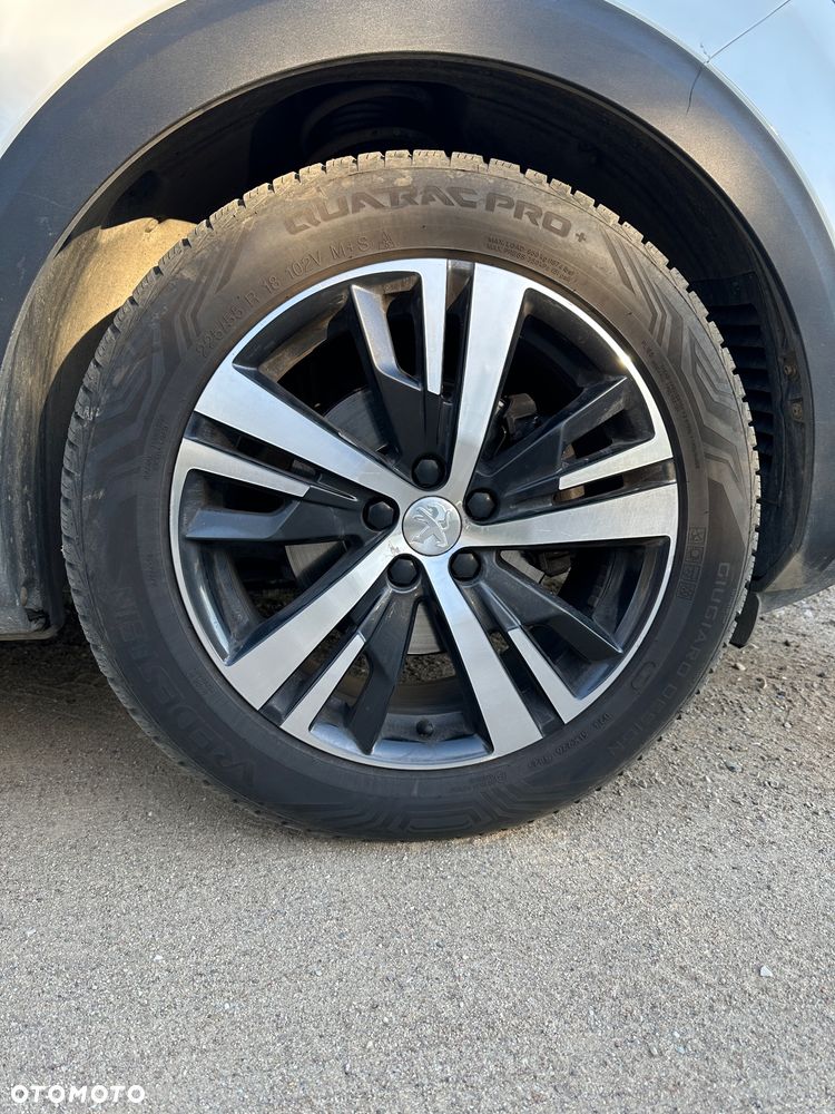 Peugeot 3008 1.2 PureTech Active S&S EAT6 - 15