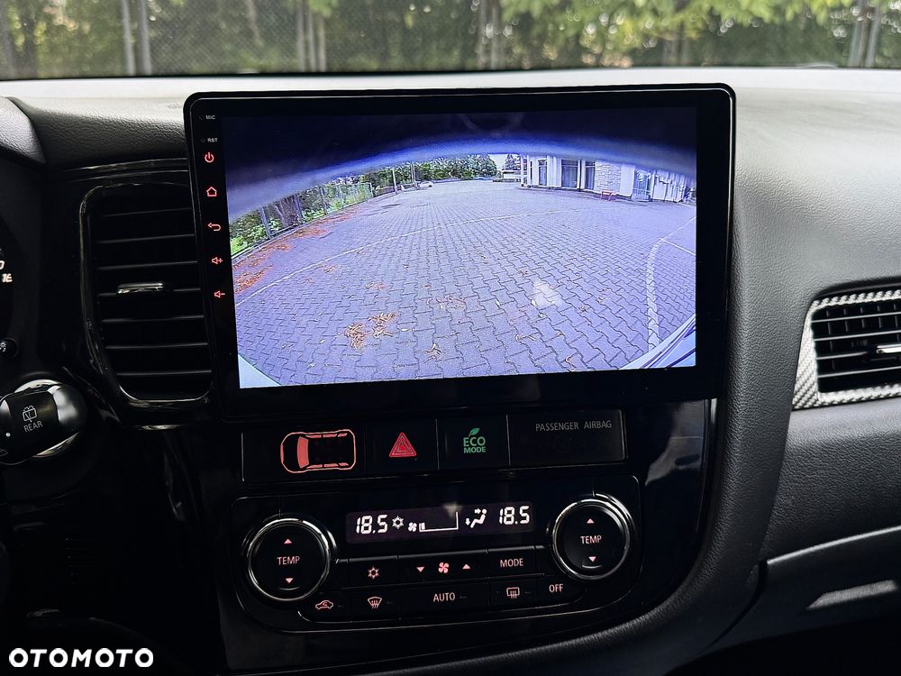 Mitsubishi Outlander 2.2 DI-D 4WD Automatik Top - 37