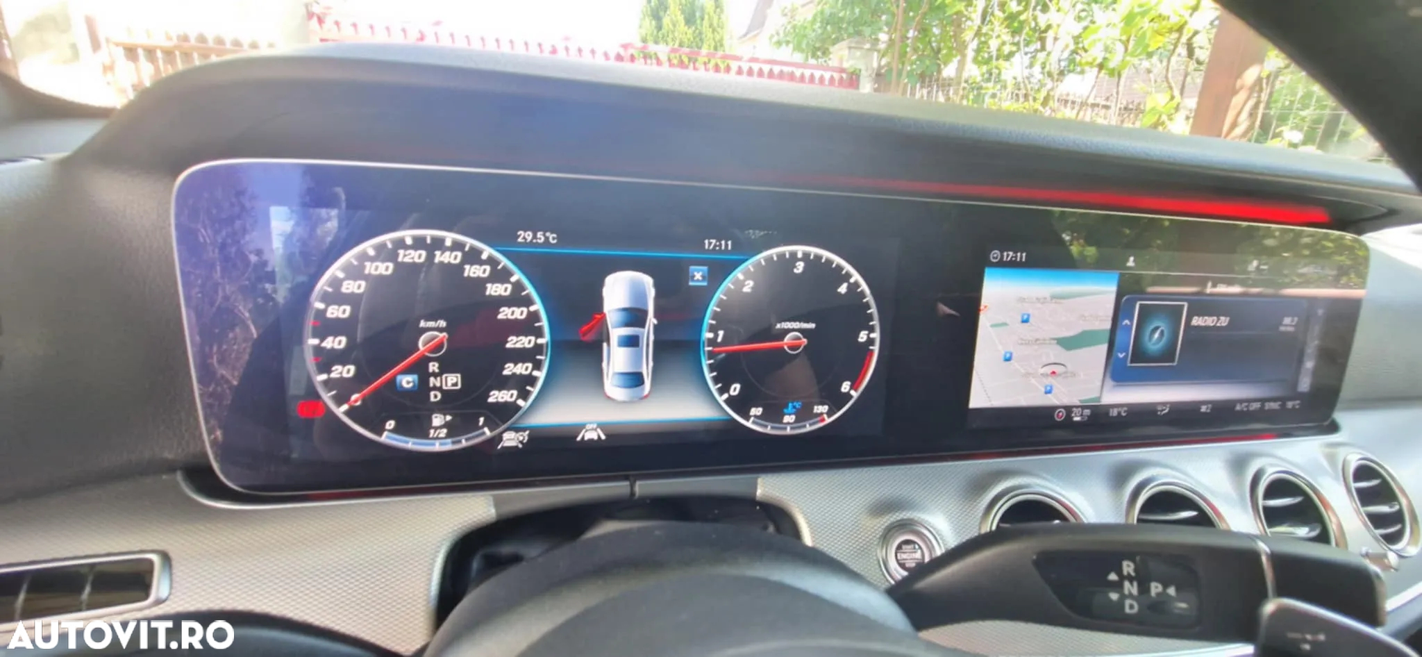 Mercedes-Benz E 220 d 4Matic 9G-TRONIC Sportstyle Edition - 14