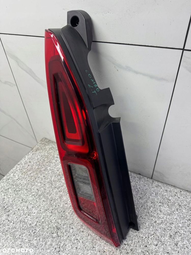 lampa lewy tył combo e iv 2019-2024 9819427380 berlingo proace - 2