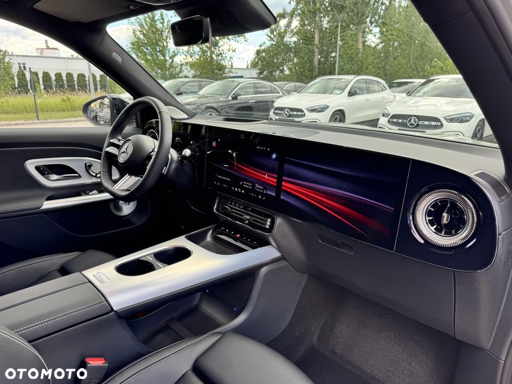 Mercedes-Benz GLB 220 mHEV 4-Matic 8G-eDCT - 18