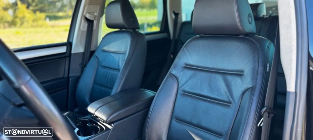 VW Touareg 3.0 V6 TDI Blue Motion DPF Auto Exclusive - 4