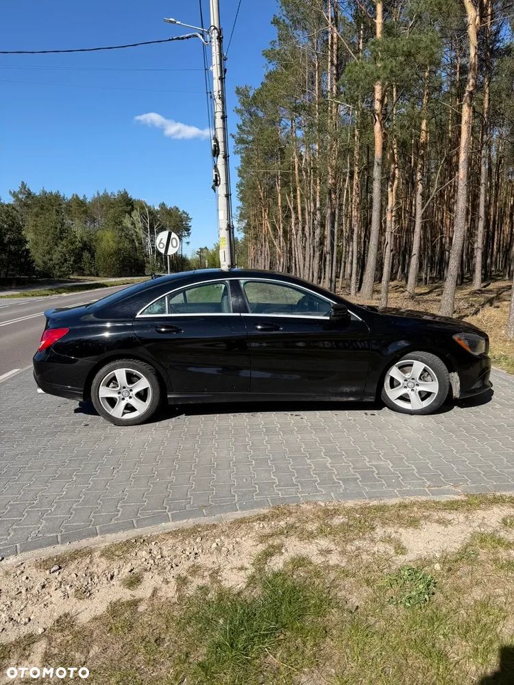 Mercedes-Benz CLA - 12