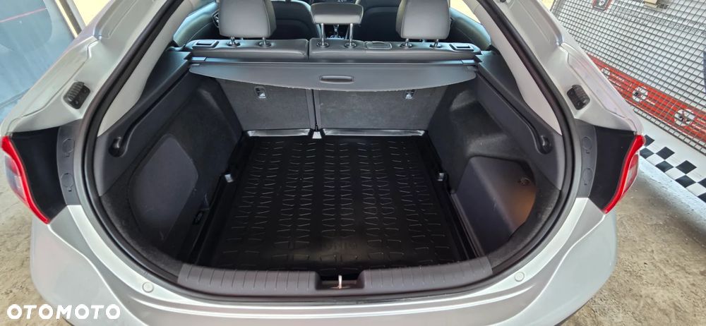 Hyundai IONIQ 1.6 GDI Premium - 28