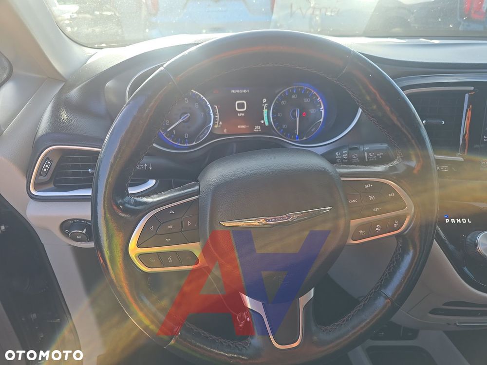 Chrysler Pacifica - 10