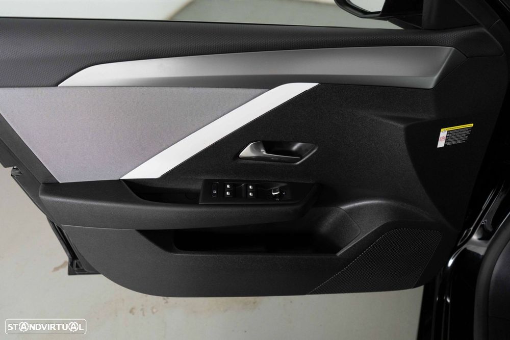 Opel Astra 1.2 T Edition Aut. - 19