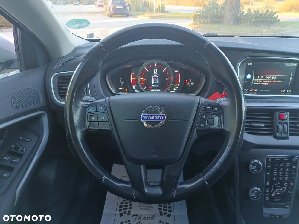 Volvo V40 D4 Drive-E Momentum - 10
