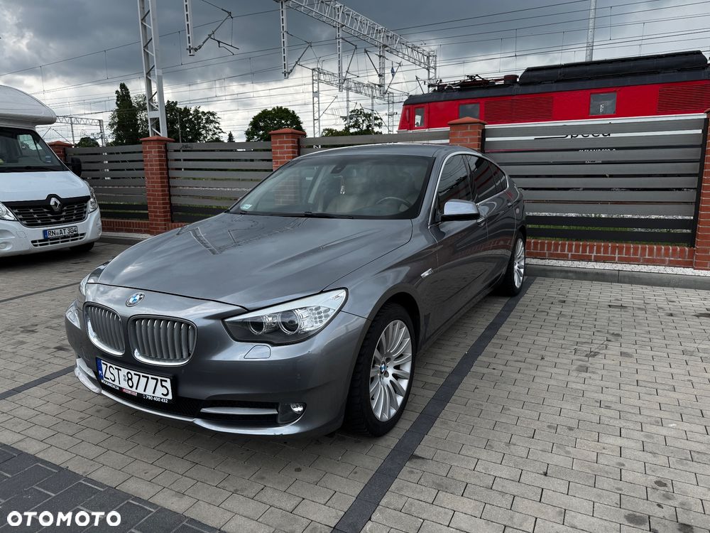 BMW Seria 5 550i - 2