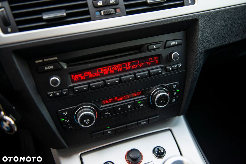 BMW Seria 3 320d - 30
