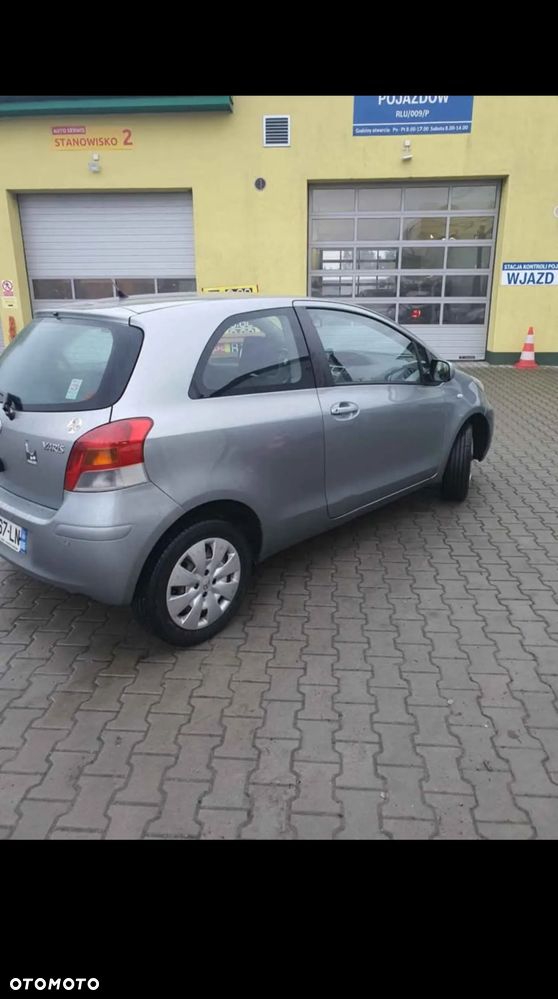 Toyota Yaris 1.4 D-4D Terra EU5 - 1