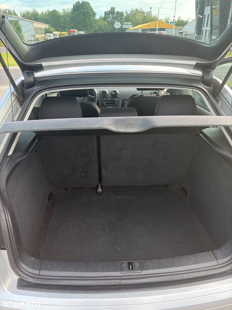 Audi A3 3-drzwiowe 1.6 Ambiente - 13