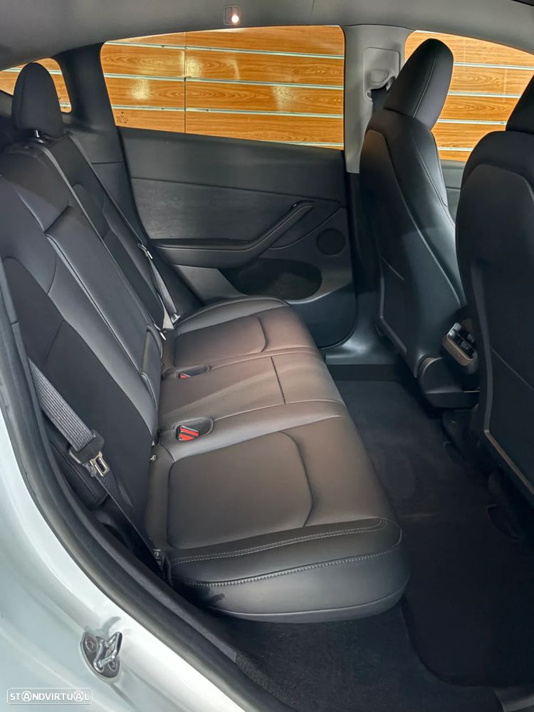 Tesla Model Y RWD - 15