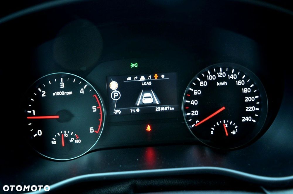 Kia Sportage 2.0 CRDI 4WD Automatik Dream-Team Edition - 29