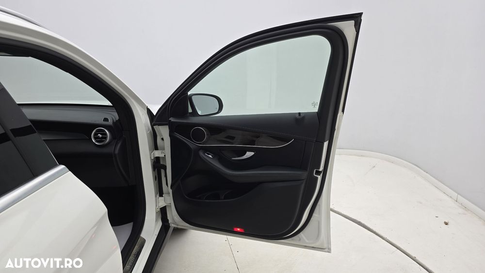 Mercedes-Benz GLC - 17