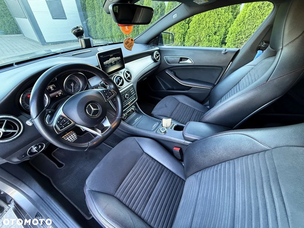 Mercedes-Benz CLA 250 7G-DCT AMG Line - 9