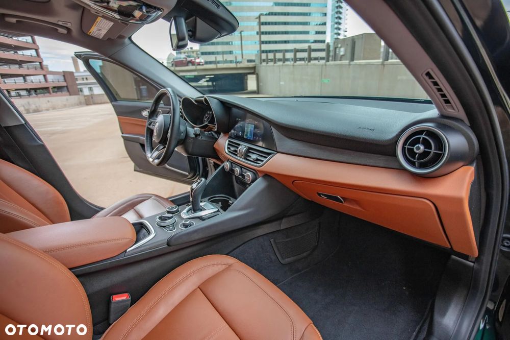 Alfa Romeo Giulia 2.0 Turbo 16V AT8 Veloce Ti - 13