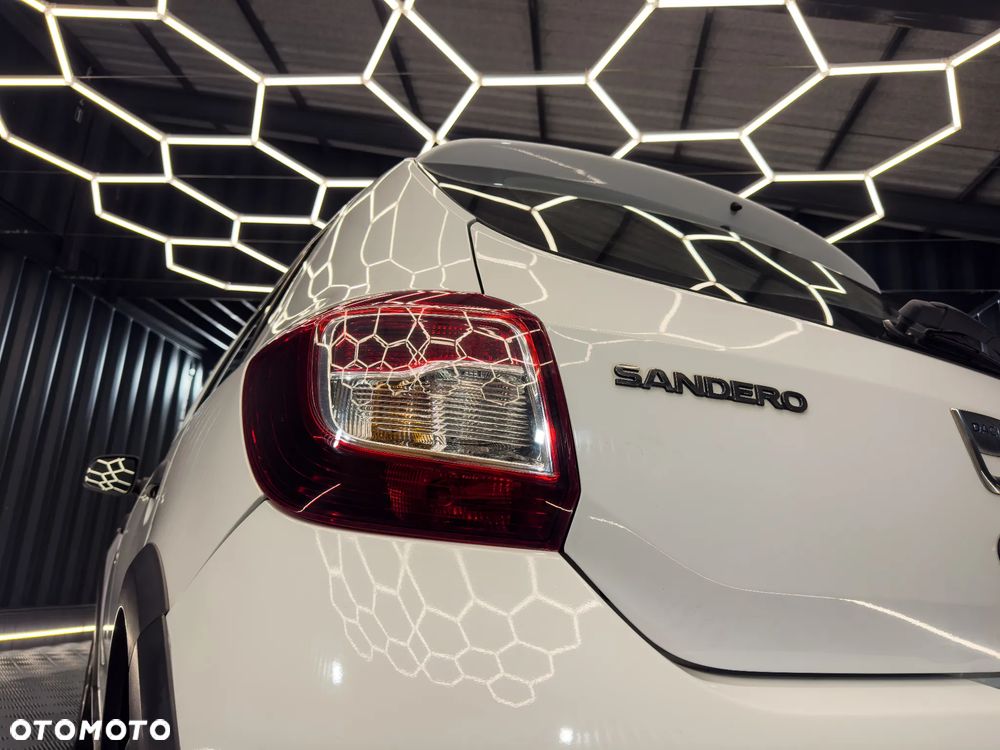 Dacia Sandero Stepway ver-1-0-tce-essential - 14