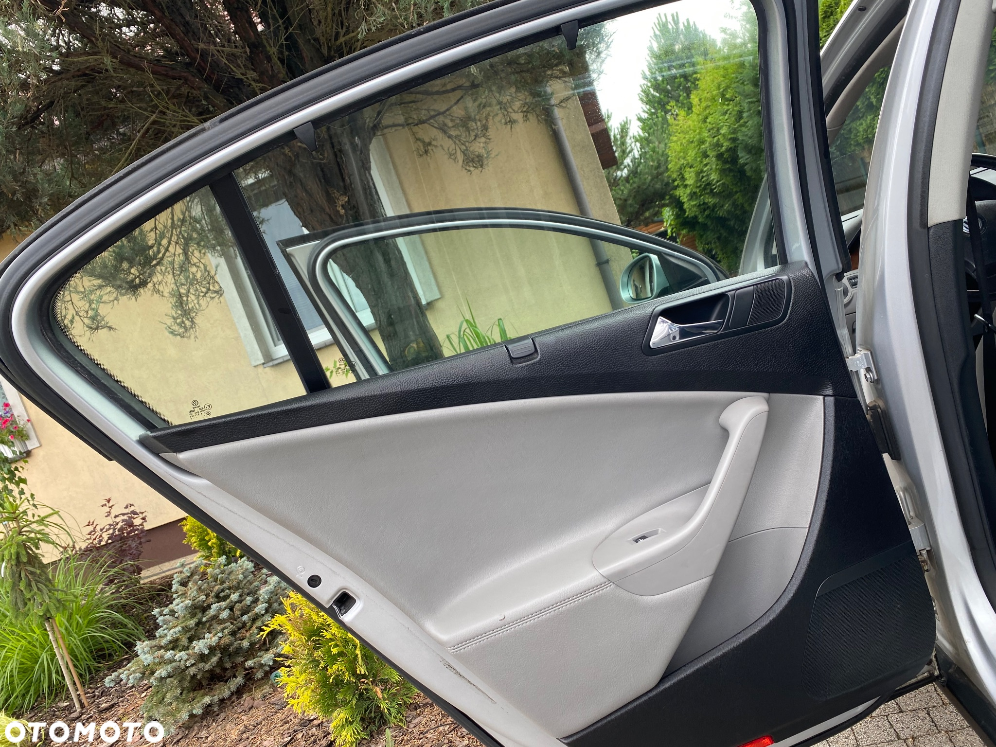 Volkswagen Passat - 15