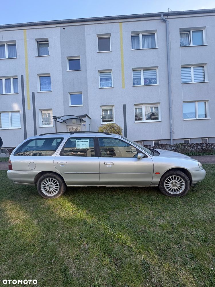 Ford Mondeo - 4