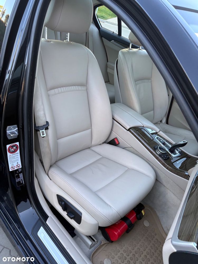BMW Seria 5 520d xDrive Modern Line - 12