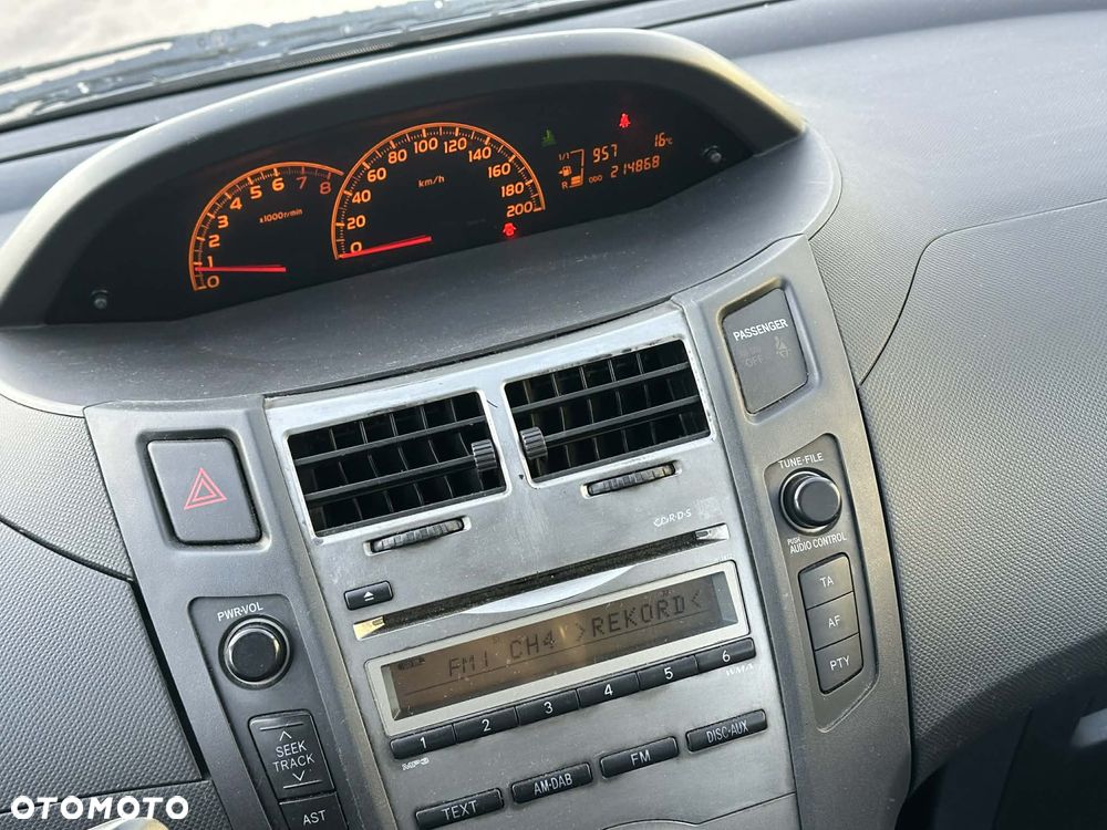 Toyota Yaris 1.33 Life - 8