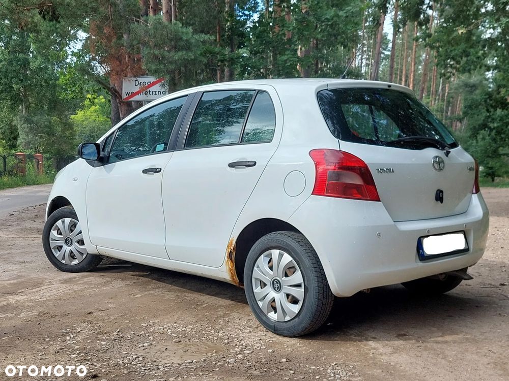 Toyota Yaris 1.0 Terra A/C - 2