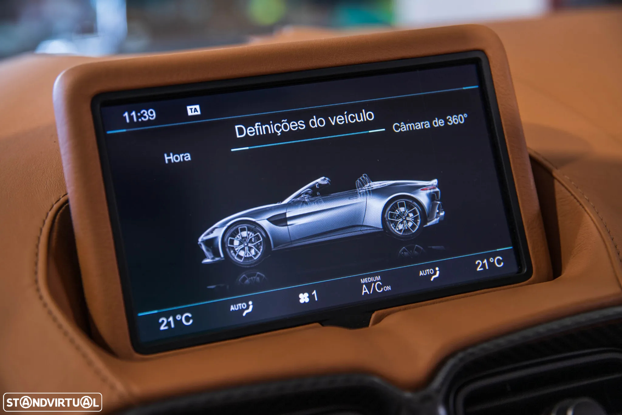 Aston Martin Vantage Roadster V8 - 18