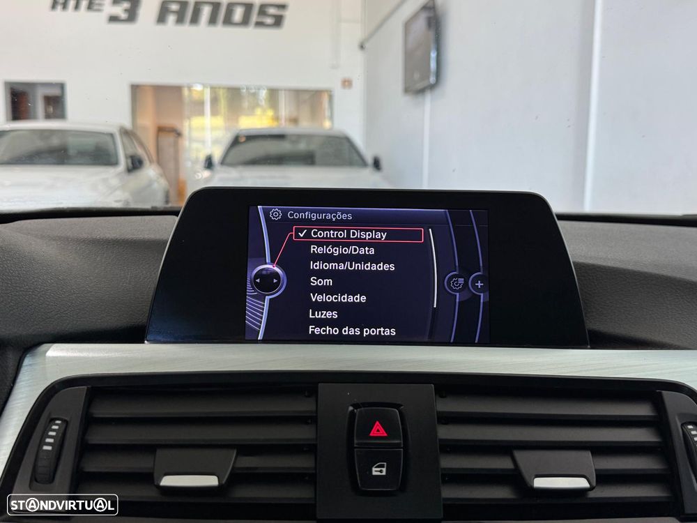 BMW 320 d Auto Pack M - 26