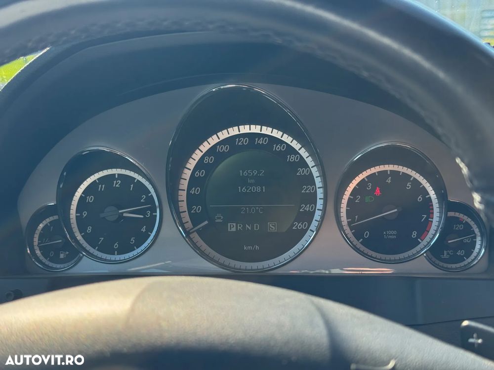 Mercedes-Benz E 250 BlueEFFICIENCY 7G-TRONIC Avantgarde - 16