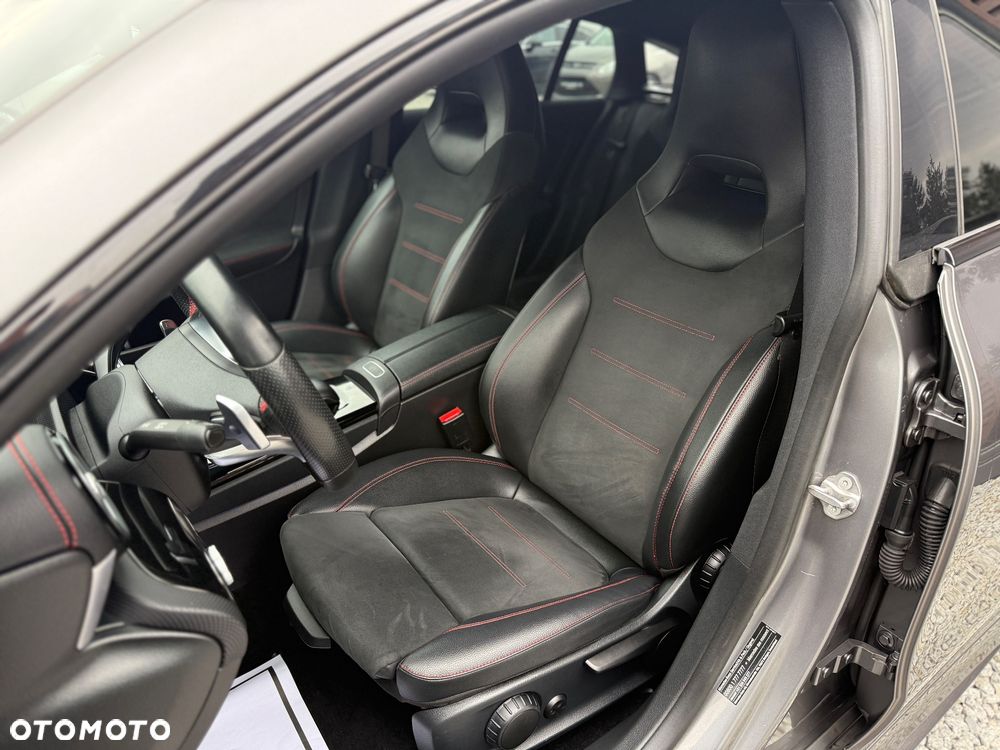 Mercedes-Benz CLA 200 7G-DCT AMG Line - 14