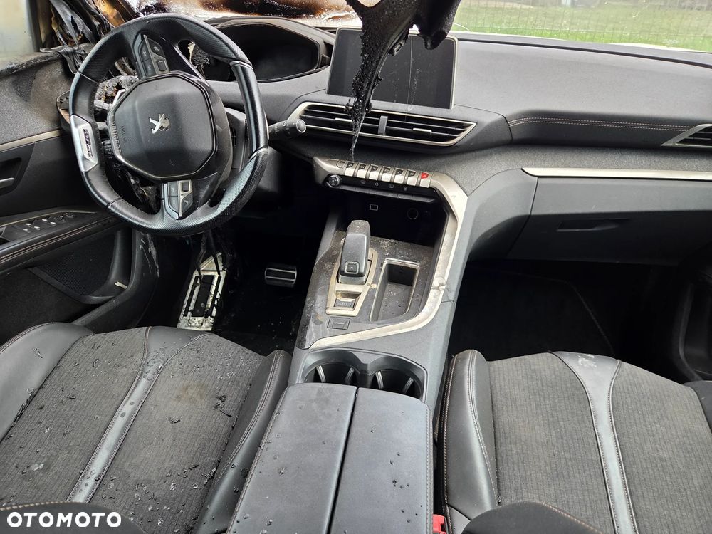 Peugeot 5008 BlueHDi 130 EAT8 GT - 12