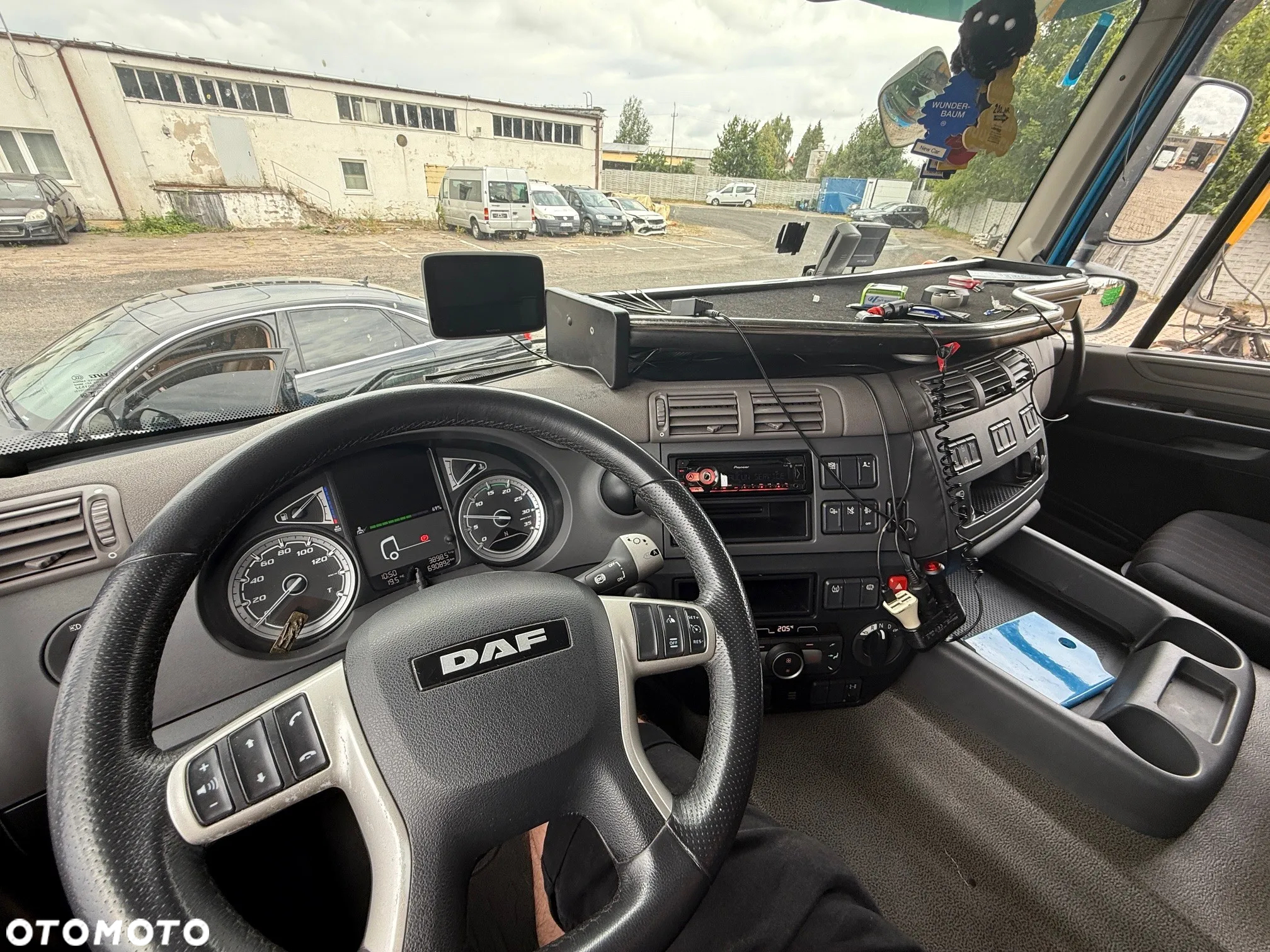 DAF CF290 - 10