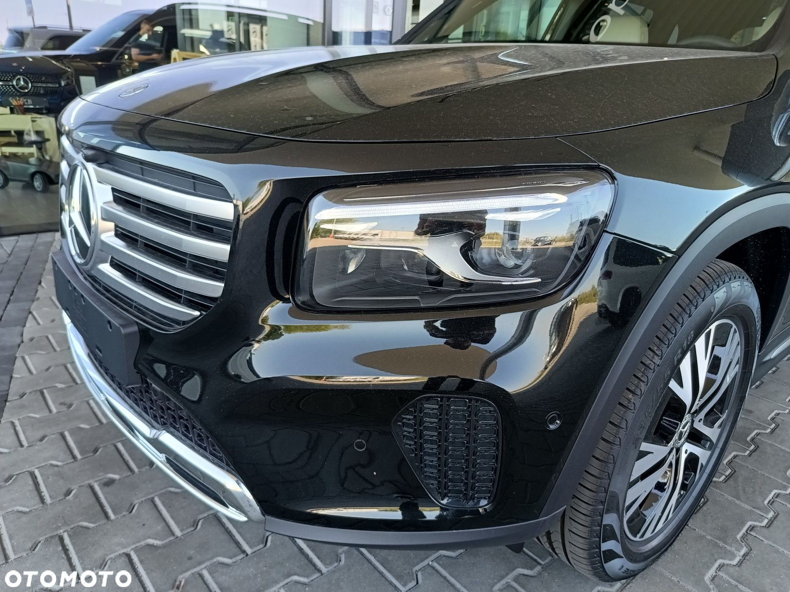 Mercedes-Benz GLB - 26