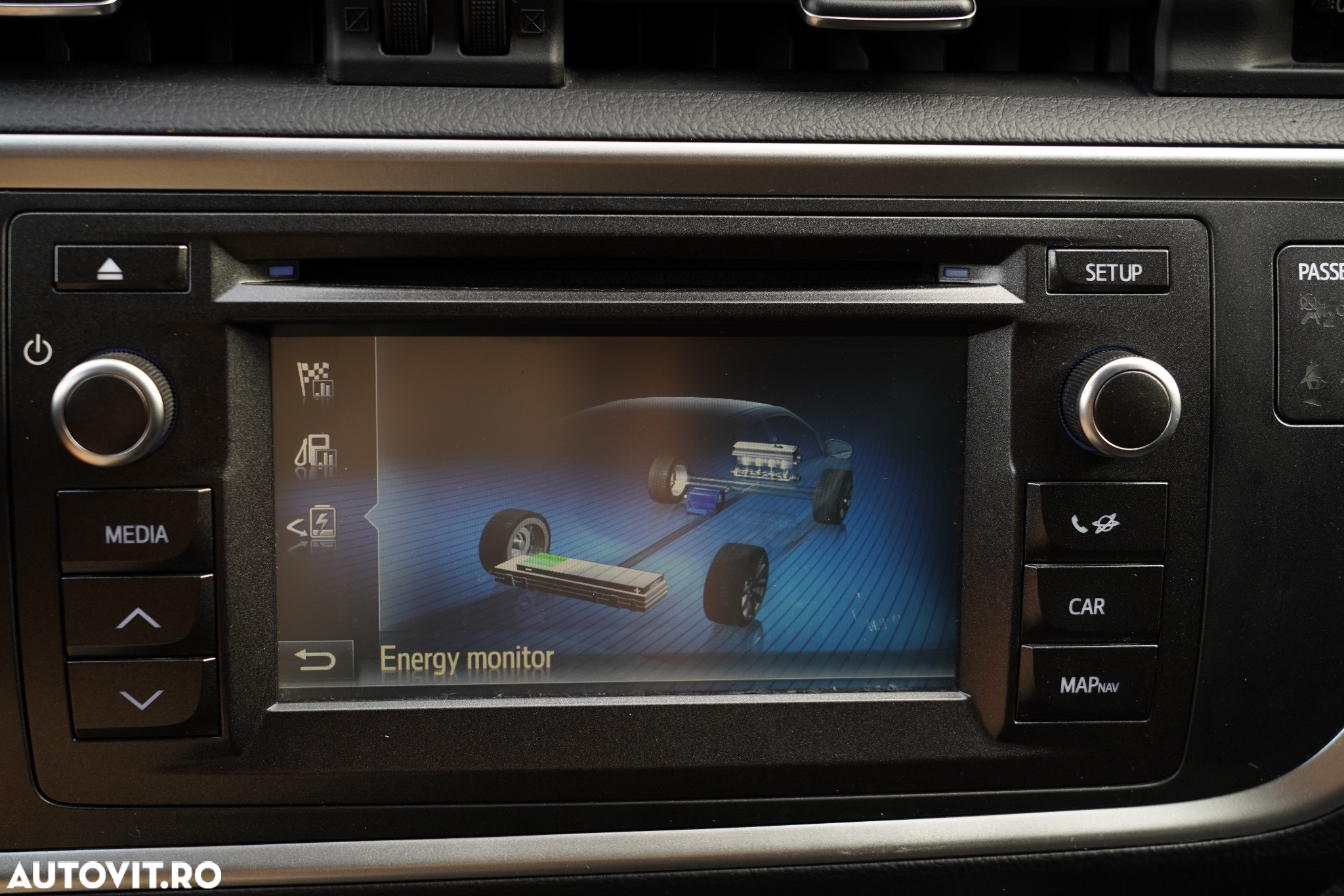 Toyota Auris 1.8 L VVT-i Hybrid Sol - 18