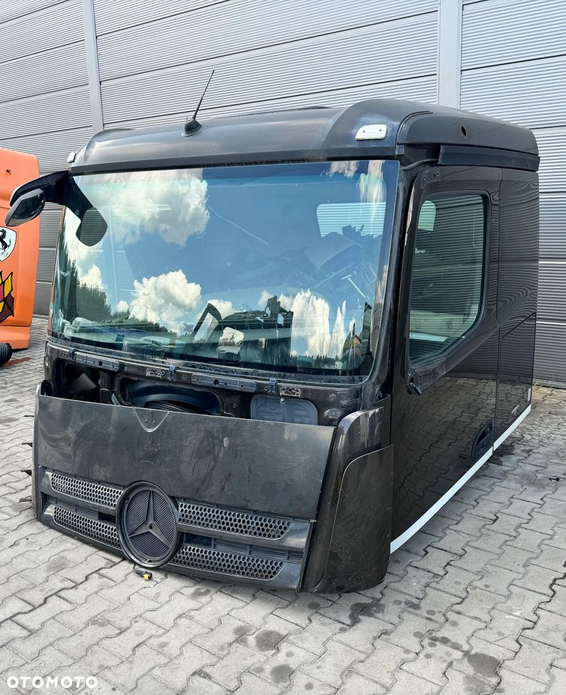 Kompletny szkielet kabiny sypialnej Mercedes Actros MP4 - 2