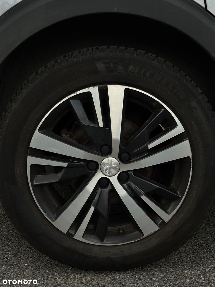Peugeot 5008 1.5 BlueHDi Allure S&S EAT8 - 19