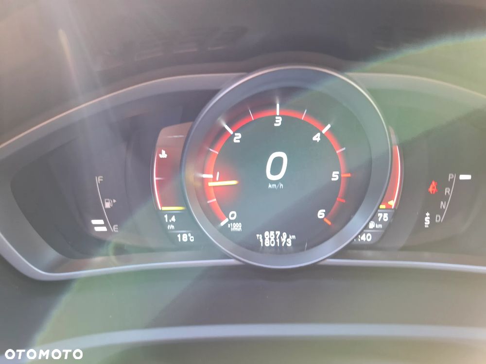 Volvo V40 D4 Geartronic You - 15