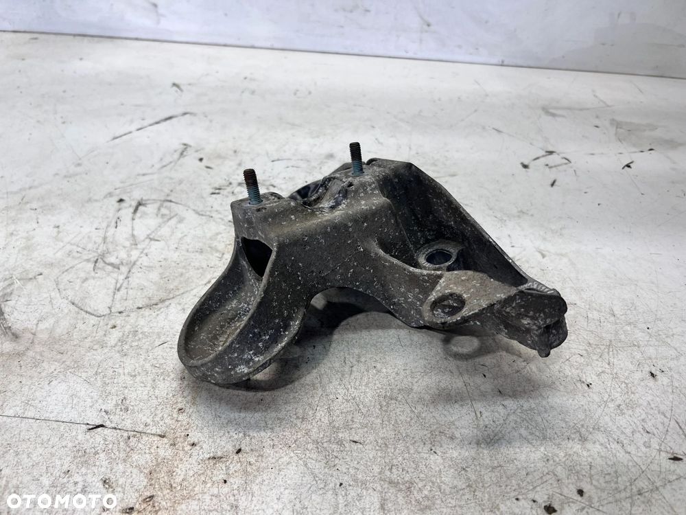 ŁAPA MOCOWANIE PODUSZKI SILNIKA LEWA AUDI A4 B6 B7 8E0199351C - 1