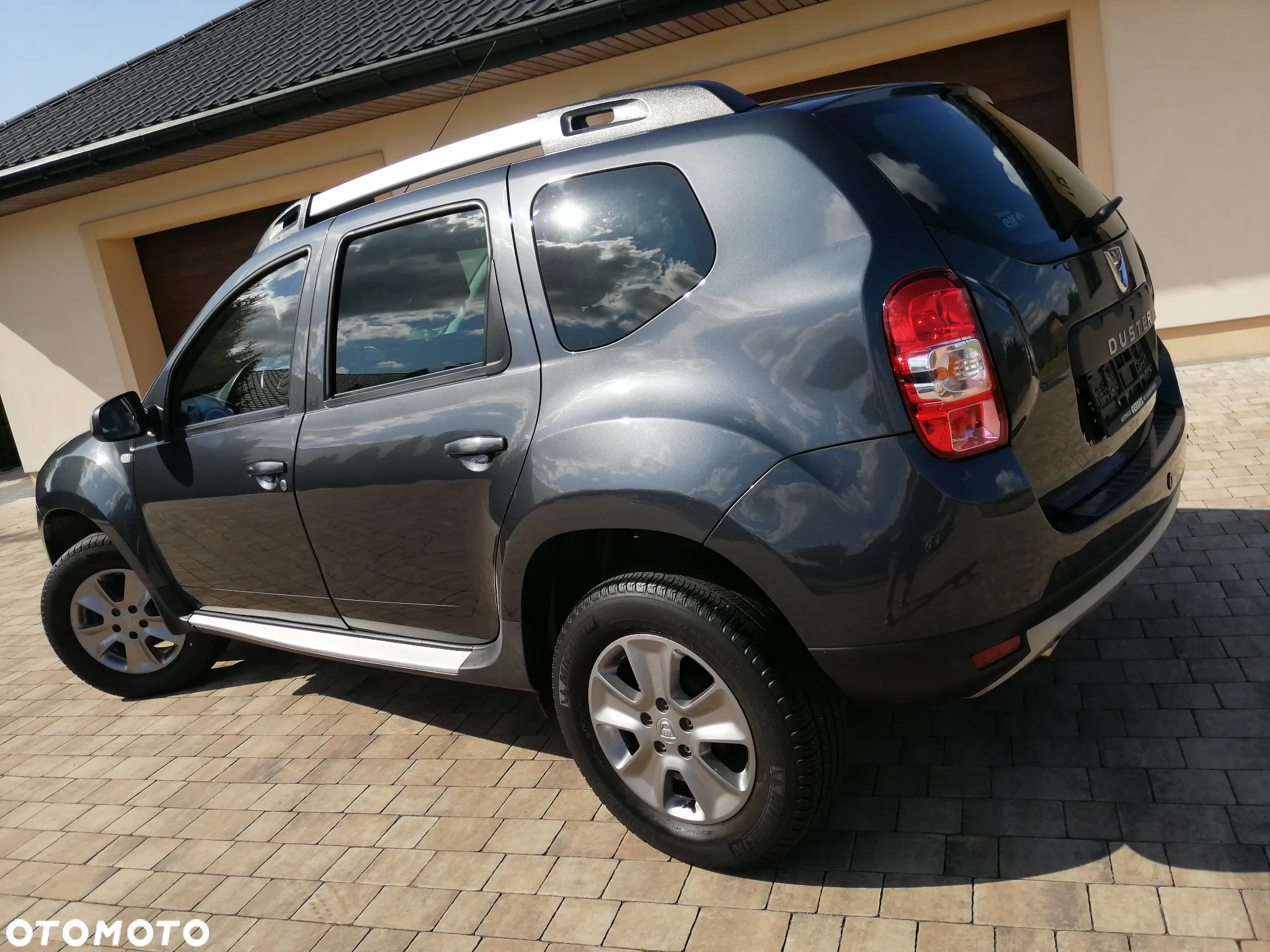 Dacia Duster 1.2 TCe Laureate S&S EU6 - 8