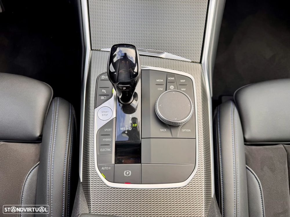 BMW 330 e Pack M Auto - 29