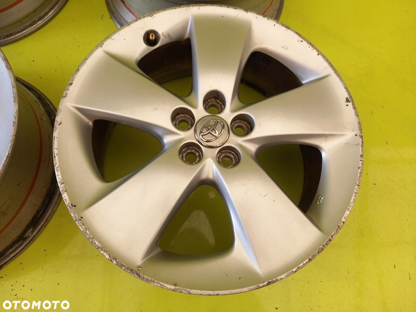 FELGI ALUMINIOWE 17 5x100 TOYOTA PRIUS III LIFT 13 - 5